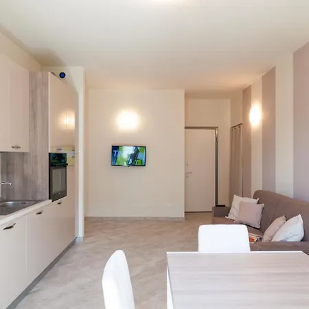 Casa Marilu * דסנזאנו דל גארדה